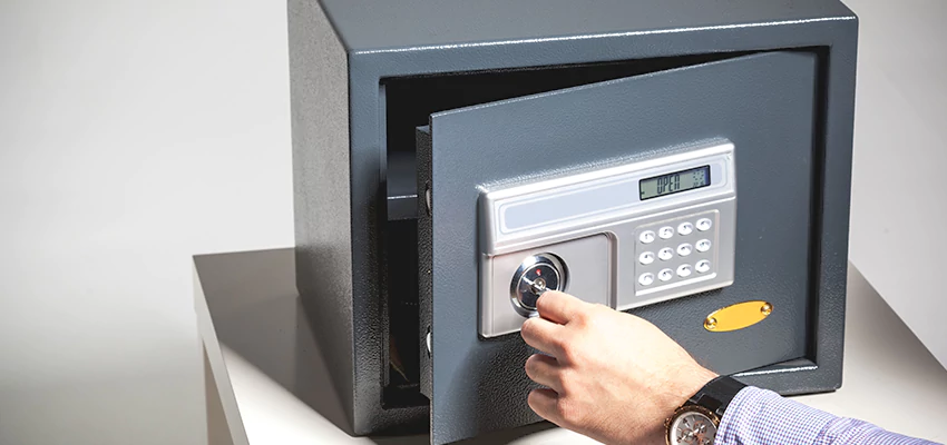 Jewelry Safe Unlocking Service in Arvin, California